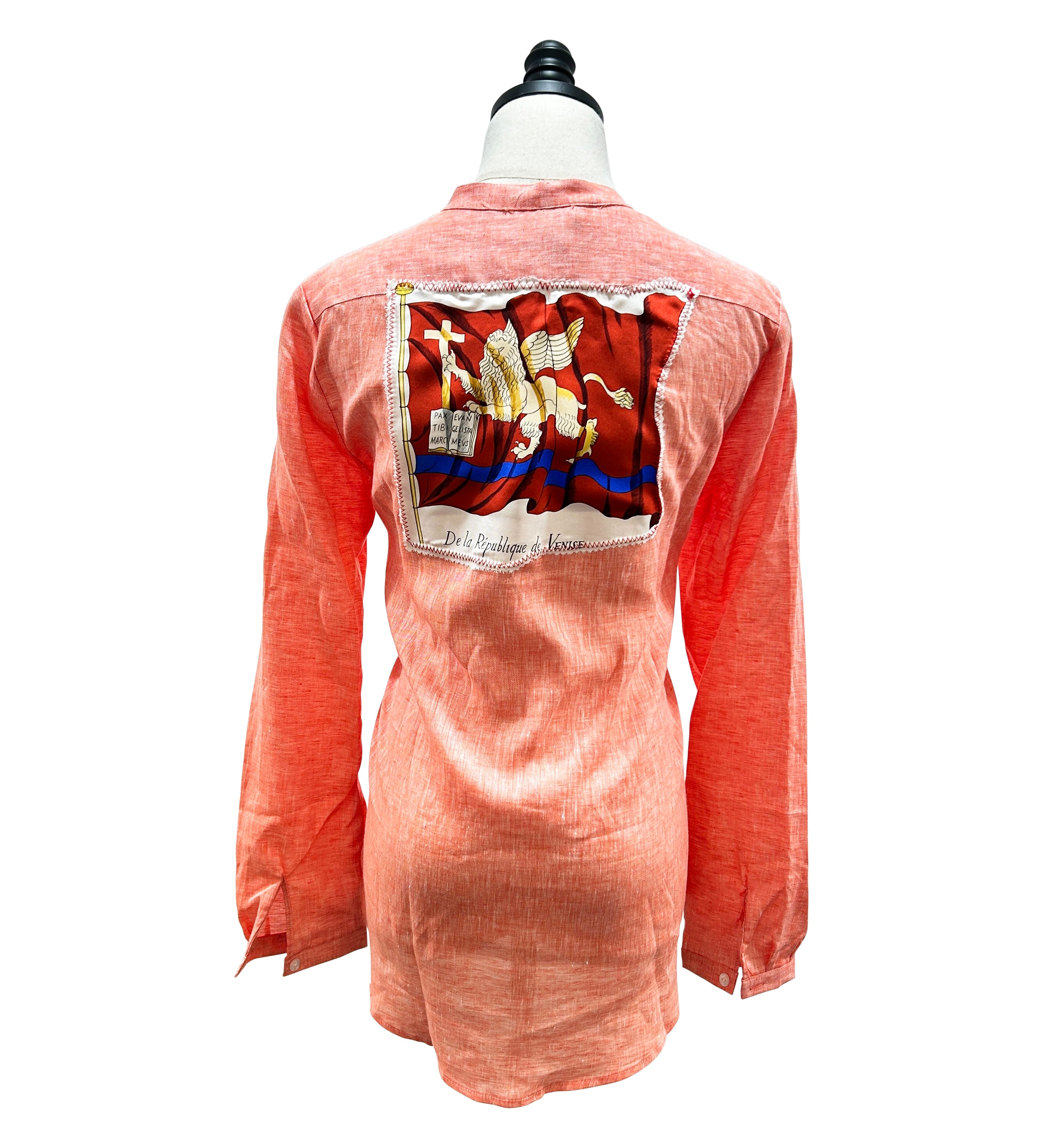 MAX Red Linen - Luna Round Collar 6 Button