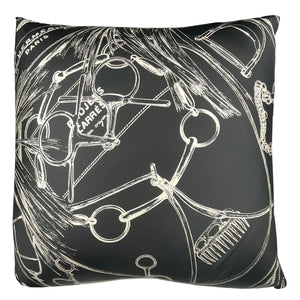 PROJETS - Respoked Black Throw Pillow