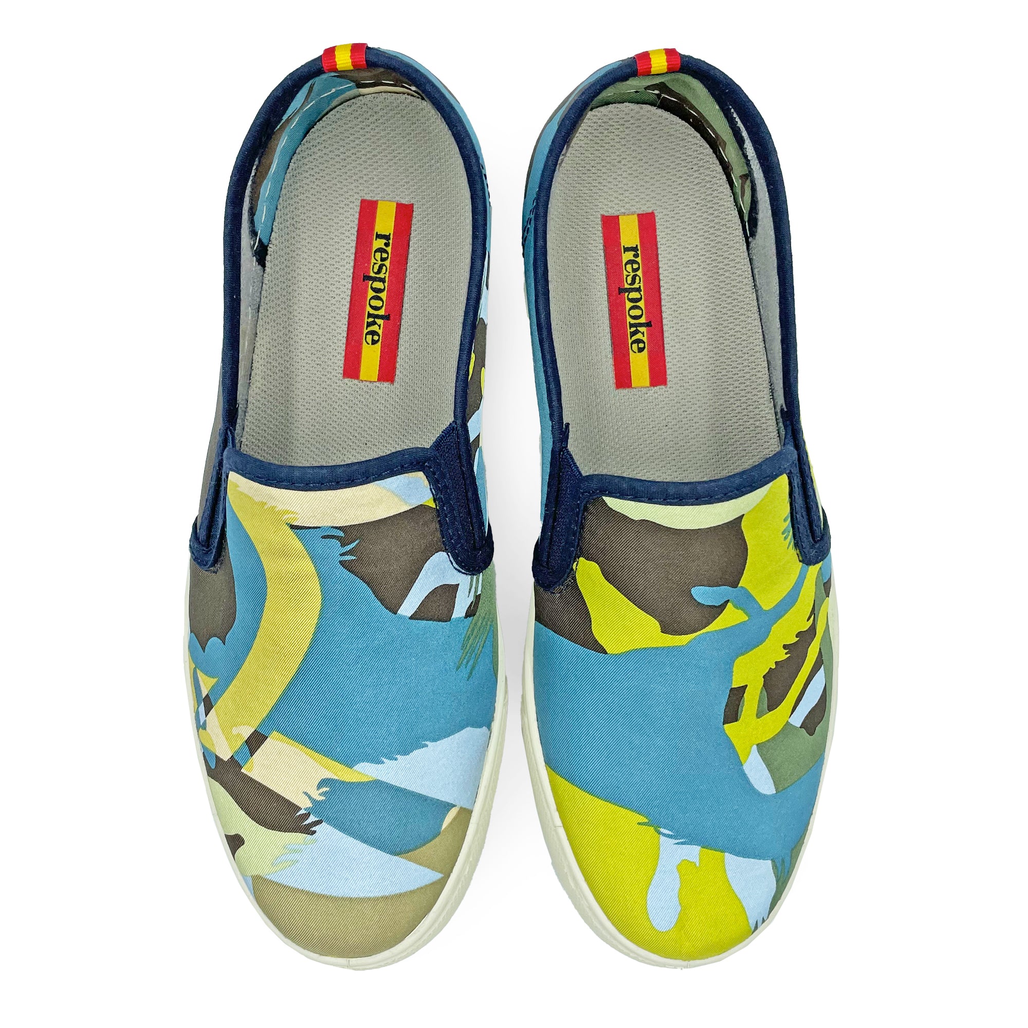 LIBRIS Olive Sneaker